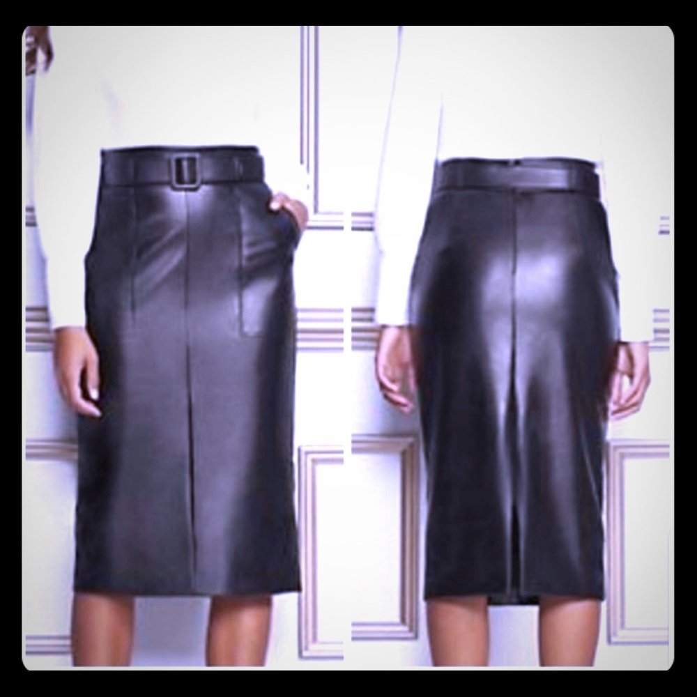 ⭐️NWT⭐️Eva Mendes-Vegan Leather Pencil Skirt